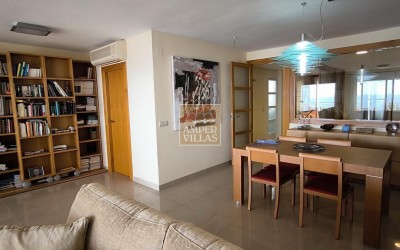 Nice and spacious apartment in the port of Altea with beautiful views.
